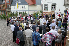 Fronleichnamsprozession durch die Straßen von Naumburg (Foto: Karl-Franz Thiede)